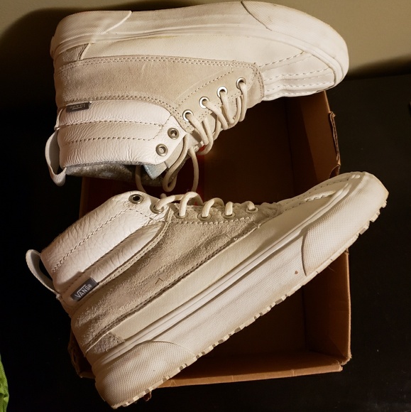 Vans - Picture 3 of 8